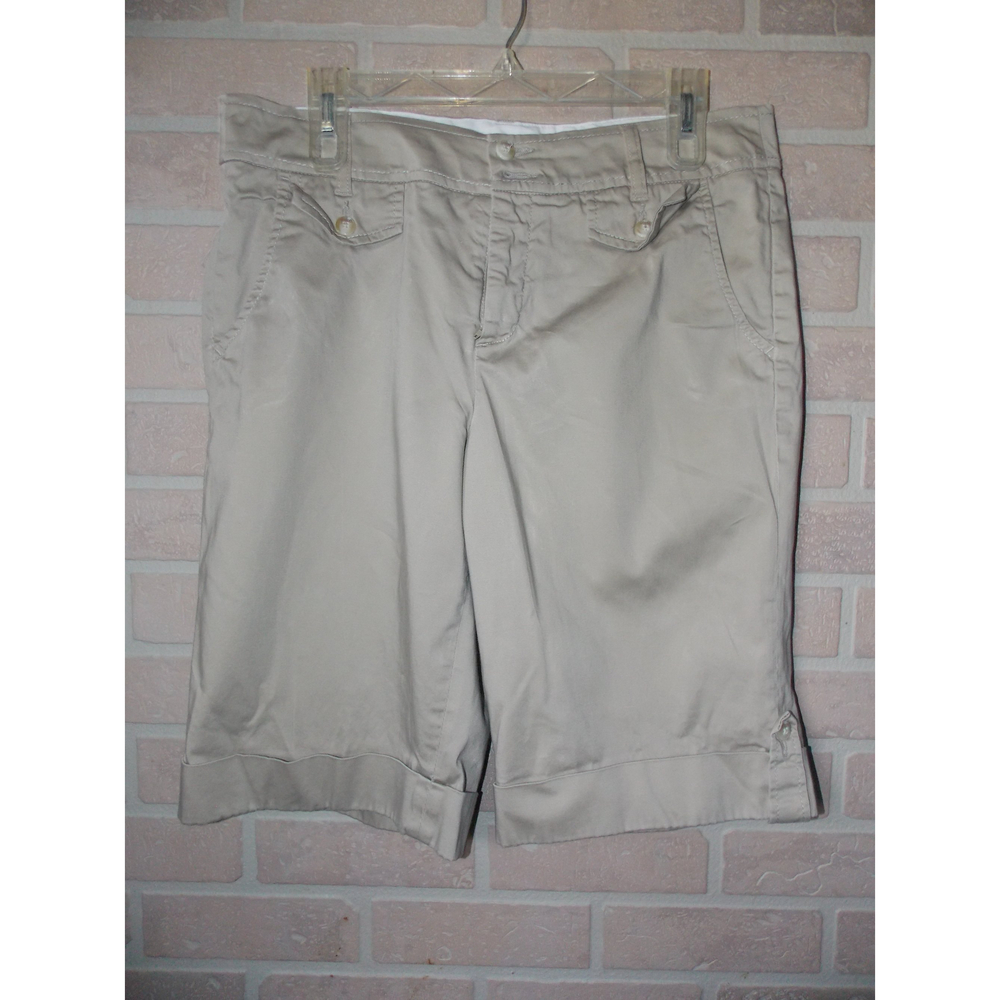 Intro Women's 12 Minimalist Casual Stretchy 4 Pocket Bermuda Shorts